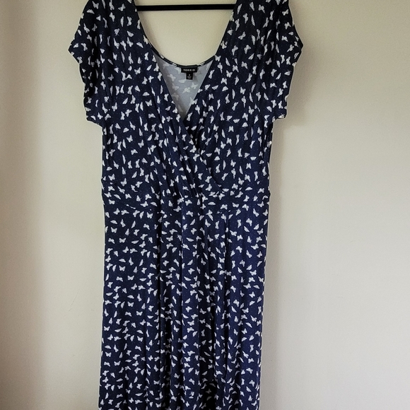 Dress - Picture 2 of 2